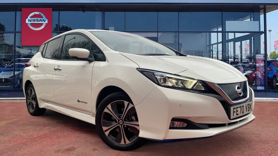 Used Nissan Leaf Kw E Tekna Kwh Dr Auto Electric Hatchback For